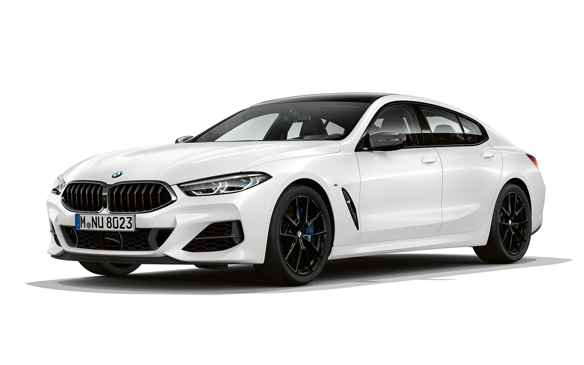 Pure Contrast driekwart vooraanzicht BMW 8 Serie Gran Coupé, Pure Contrast driekwart vooraanzicht