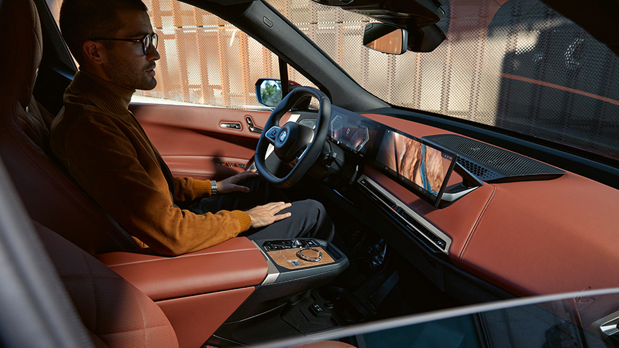 BMW iX i20 elektrische SUV interieur BMW iX i20 elektrische SUV interieur Suite Leder Castanea