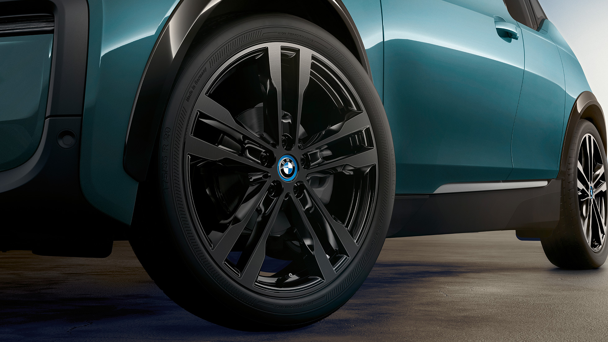 BMW i3 zijaanzicht BMW i3 zijaanzicht open deuren