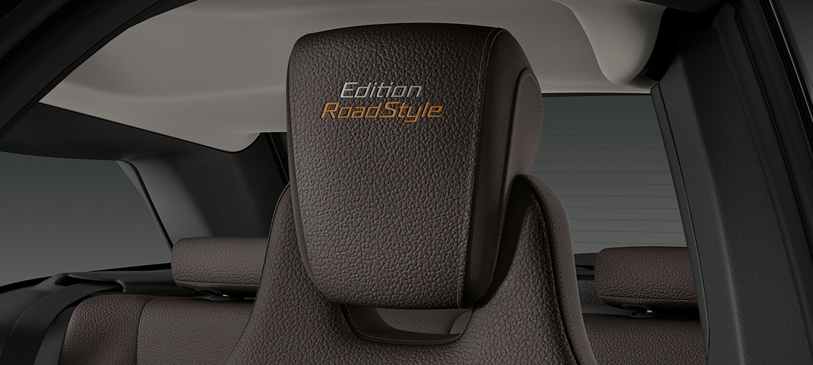 BMW i3s Edition RoadStyle 2019 stoel met ‘Edition RoadStyle’ borduursel BMW i3s Edition RoadStyle 2019 I01 interieur stoel met ‘Edition RoadStyle’ borduursel
