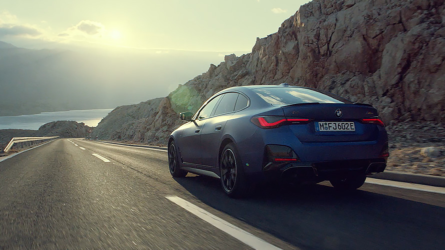 De sportiviteit van de volledig elektrische BMW i4 M50 in video G26 2021 De sportiviteit van de volledig elektrische BMW i4 M50 in video G26 2021