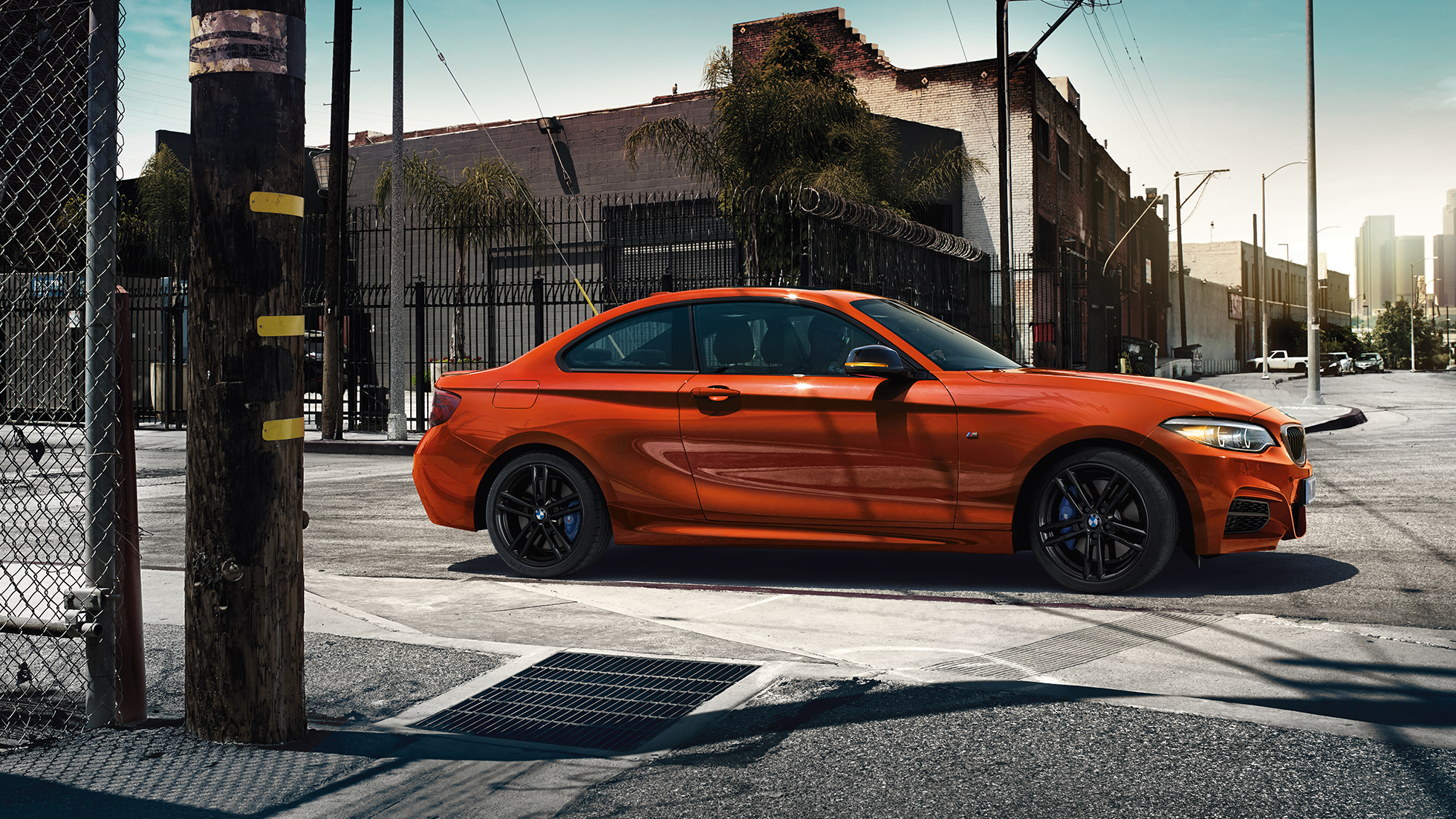 Autodesign BMW M240i Coupé Autodesign BMW M240i Coupé F22 2017 Sunset Orange metallic zijaanzicht
