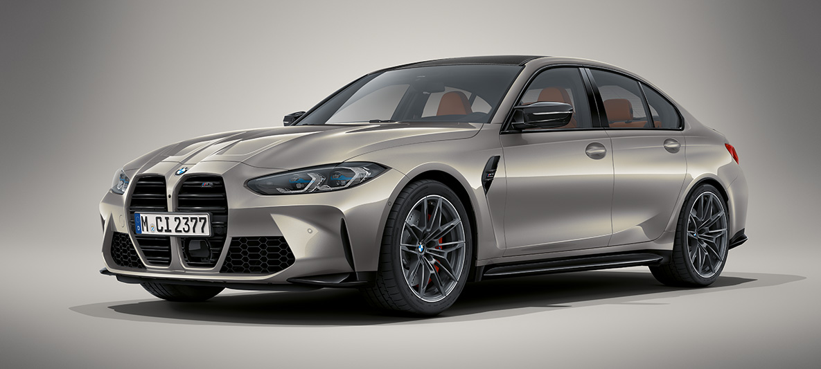 BMW Individual Tansanitblau metallic BMW M3 Sedan G80 BMW M3 Sedan BMW Individual Tansanitblau metallic G80 driekwart vooraanzicht stilstaand