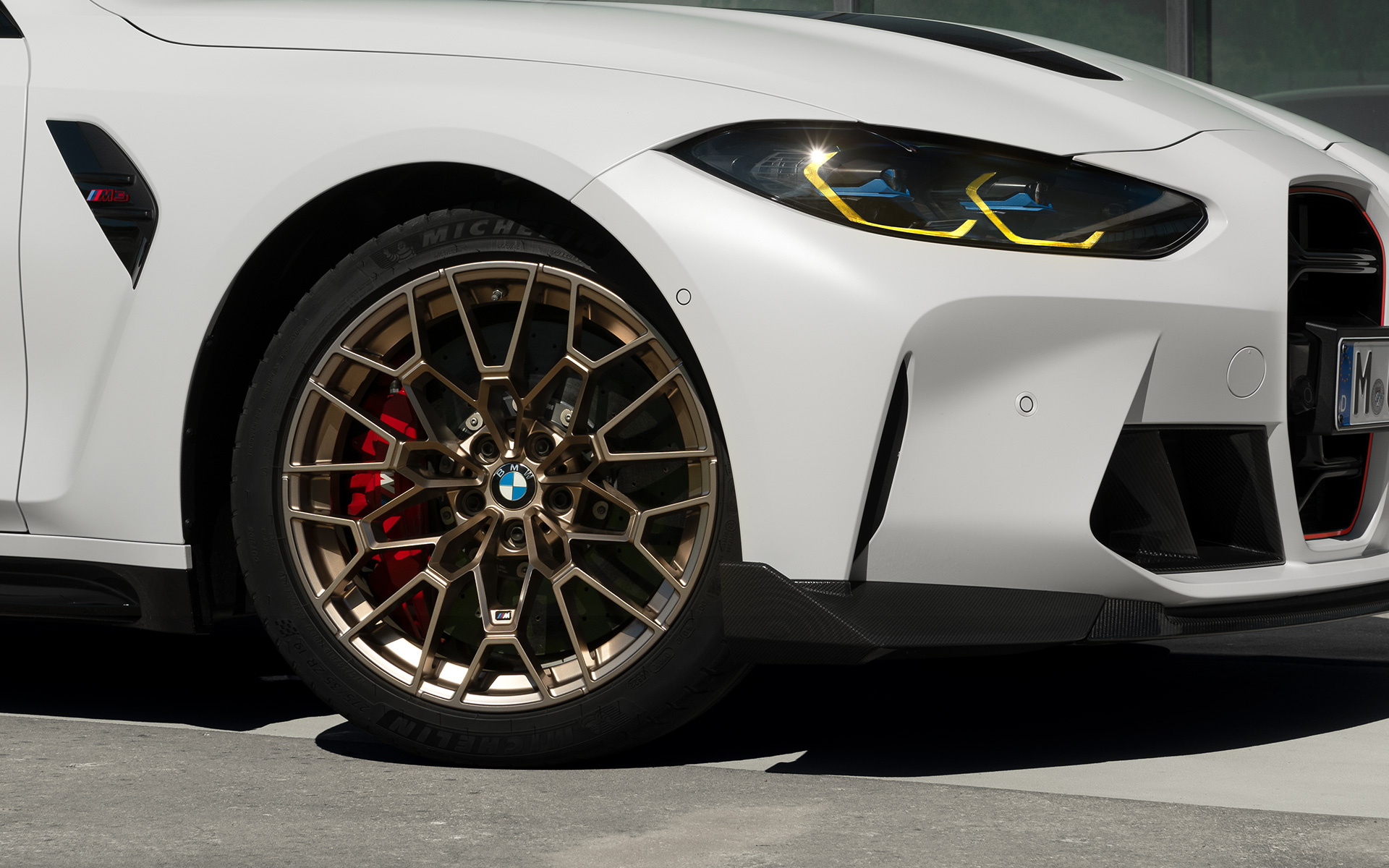 Lichtmetalen wielen in exclusieve CS styling met circuitbanden BMW M3 CS G80 BMW M3 CS G80 lichtmetalen wielen in exclusieve CS styling met circuitbanden