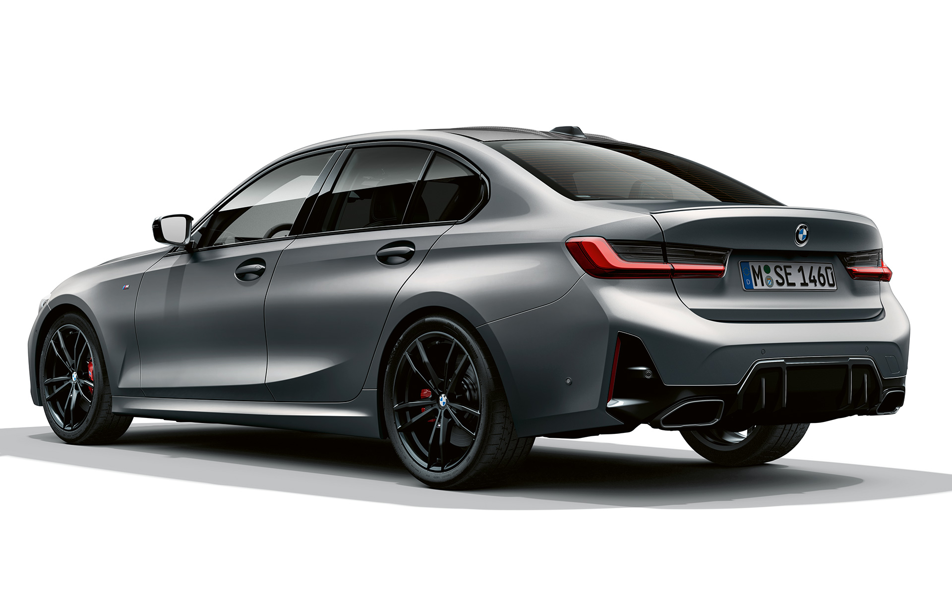 M achterspoiler BMW M340i xDrive Sedan G20 BMW M340i xDrive Sedan G20 BMW Individual Frozen Pure Grey metallic driekwart achteraanzicht M achterspoiler