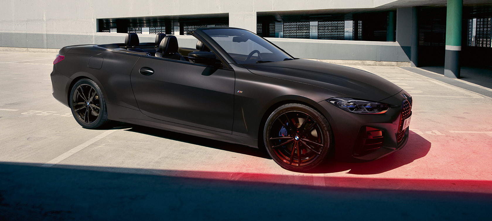 Driekwart zijaanzicht BMW M440i xDrive Cabrio G23 BMW M440i xDrive Cabrio G23 BMW Individual Frozen Deep Grey metallic driekwart zijaanzicht