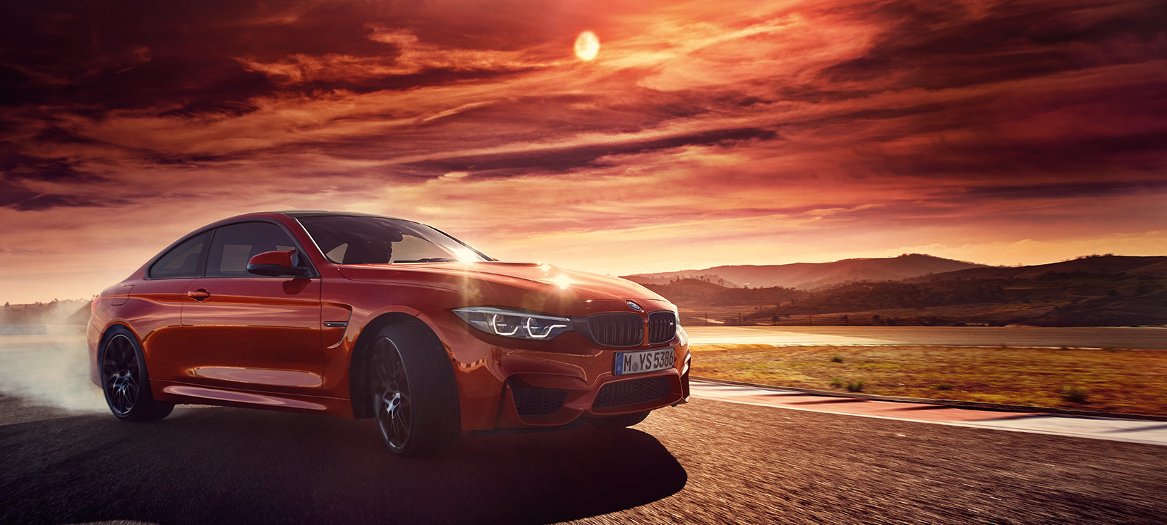 BMW M4 Coupé BMW M4 Coupé, zijaanzicht tijdens drift