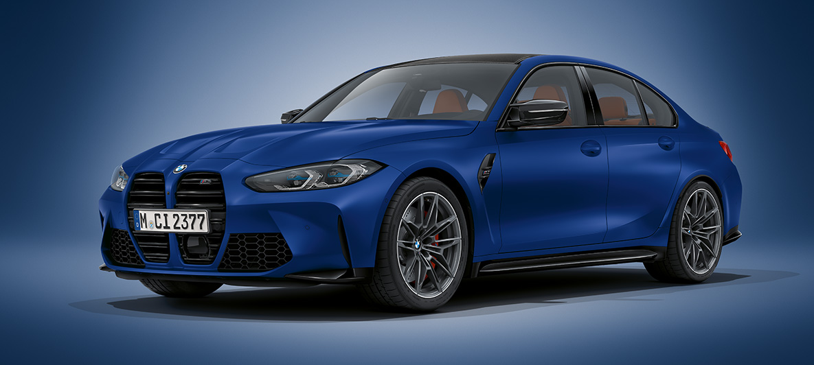 BMW Individual Frozen Portimao Blau metallic BMW M4 Coupé G82 BMW M4 Coupé BMW Individual Frozen Portimao Blau metallic G82 driekwart vooraanzicht stilstaand