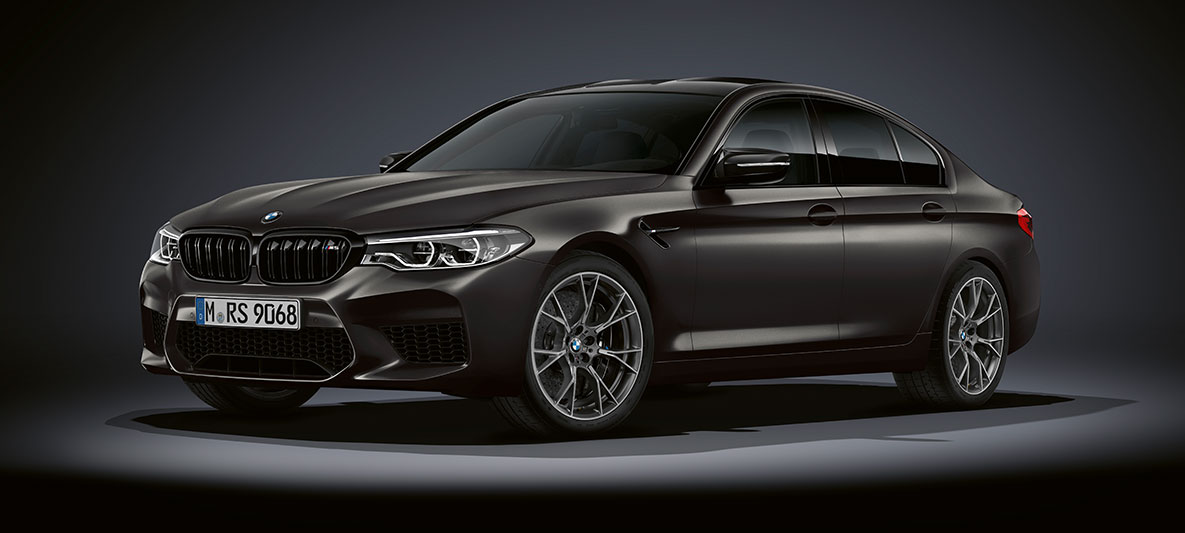 M kieuw BMW M5 35 Jahre Edition driekwart zijaanzicht