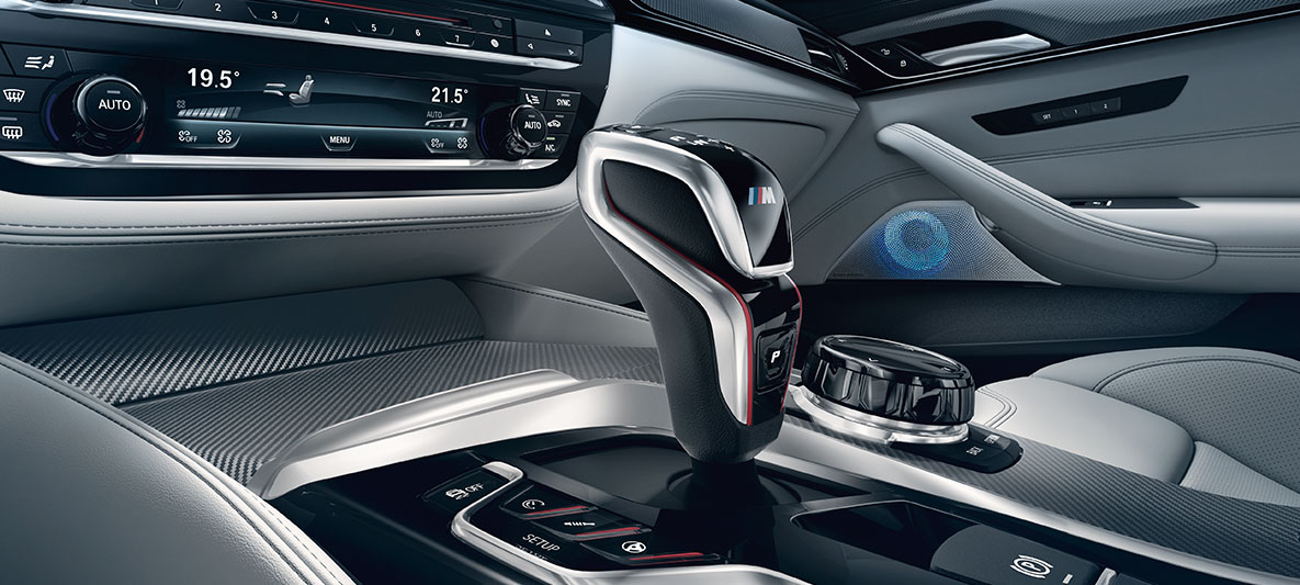 M5 transmissiehendel BMW M5 detail M transmissiehendel
