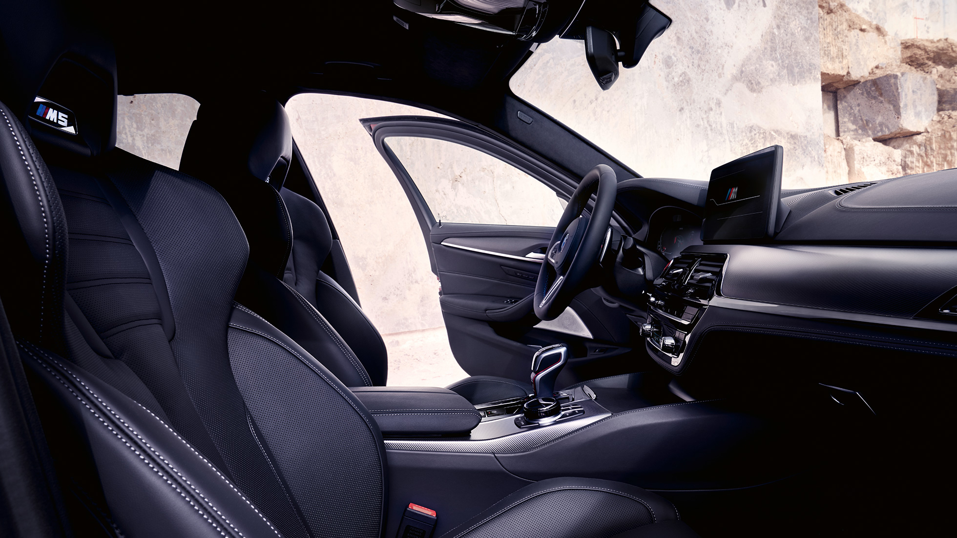 BMW M5 Competition F90 LCI interieur BMW M5 Competition F90 LCI interieur met multifunctionele M stoelen
