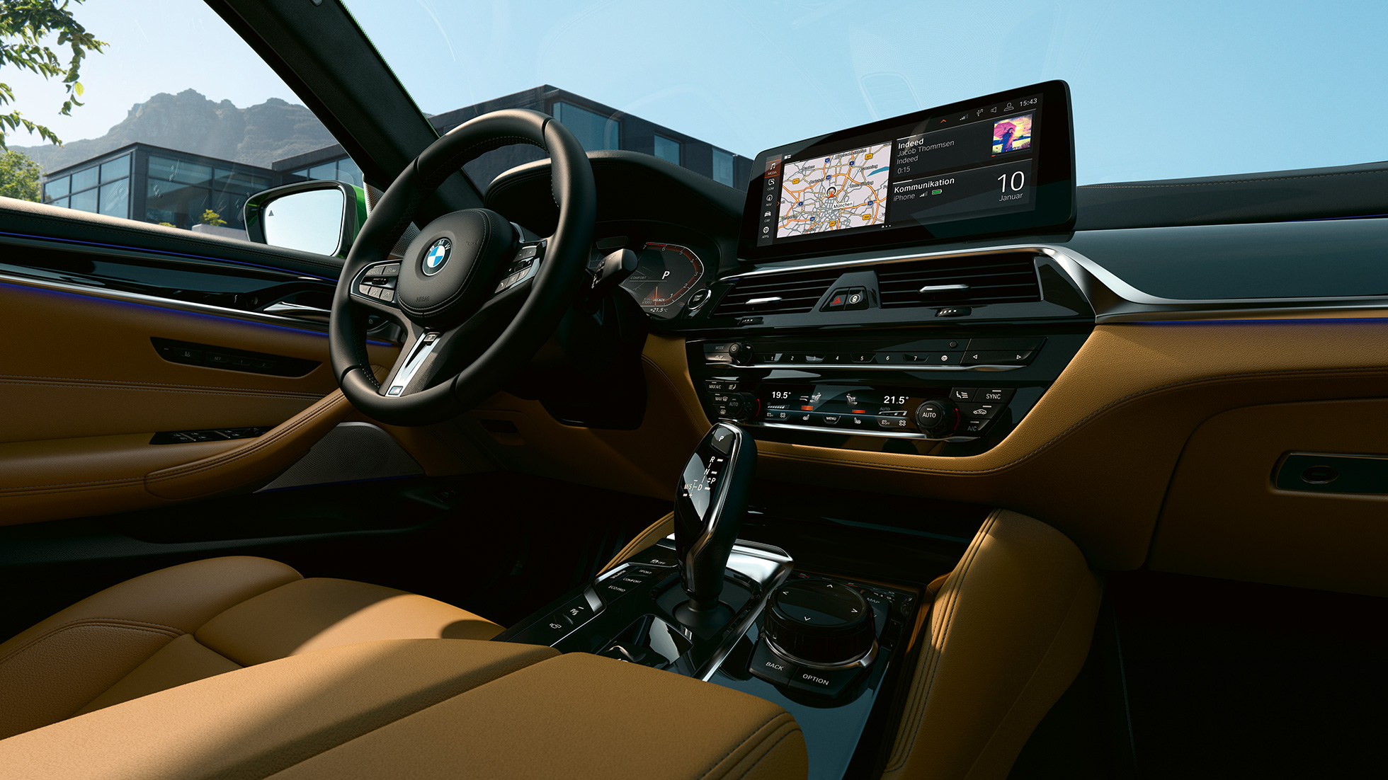 BMW M550i xDrive Sedan G30 LCI cockpit met 12,3 inch Controle Display BMW M550i xDrive Sedan G30 LCI cockpit met 12,3 inch Controle Display