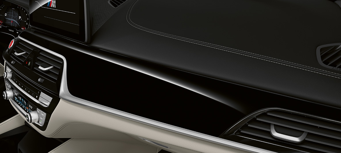 BMW Individual BMW M5 Sedan F90 LCI BMW Individual interieurlijsten Pianolack Schwarz interieur BMW Individual BMW M5 Sedan F90 LCI BMW Individual interieurlijsten Pianolack Schwarz interieur