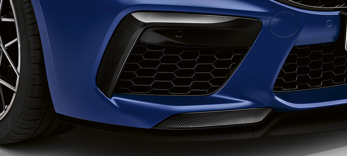 Luchtinlaten in Carbon. BMW M8 Competition Coupé, luchtinlaten M Carbon exterieurpakket.