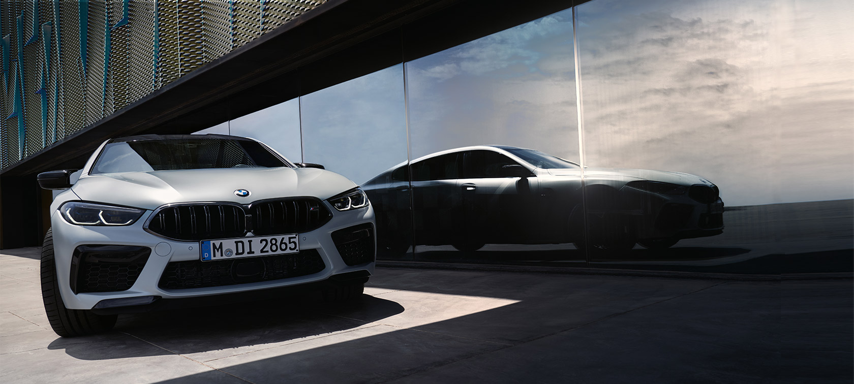 Vooraanzicht BMW M8 Competition Gran Coupé F93 LCI facelift BMW M8 Competition Gran Coupé F93 LCI facelift BMW Individual BMW Individual Frozen Brilliant White metallic vooraanzicht