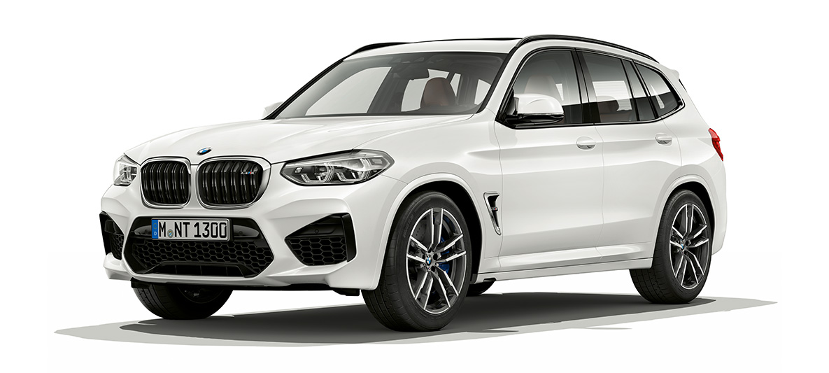 BMW X3 M, driekwart zijaanzicht. BMW X3 M in Alpinweiß, exterieur, driekwart zijaanzicht.