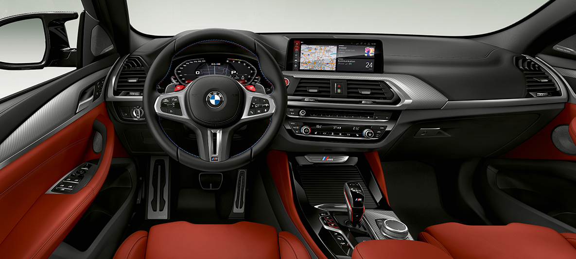 BMW X4 M, M stuurwiel met leder bekleed. BMW X4 M, interieur, cockpit, M stuurwiel met leder bekleed met M specifieke constraststiksels.