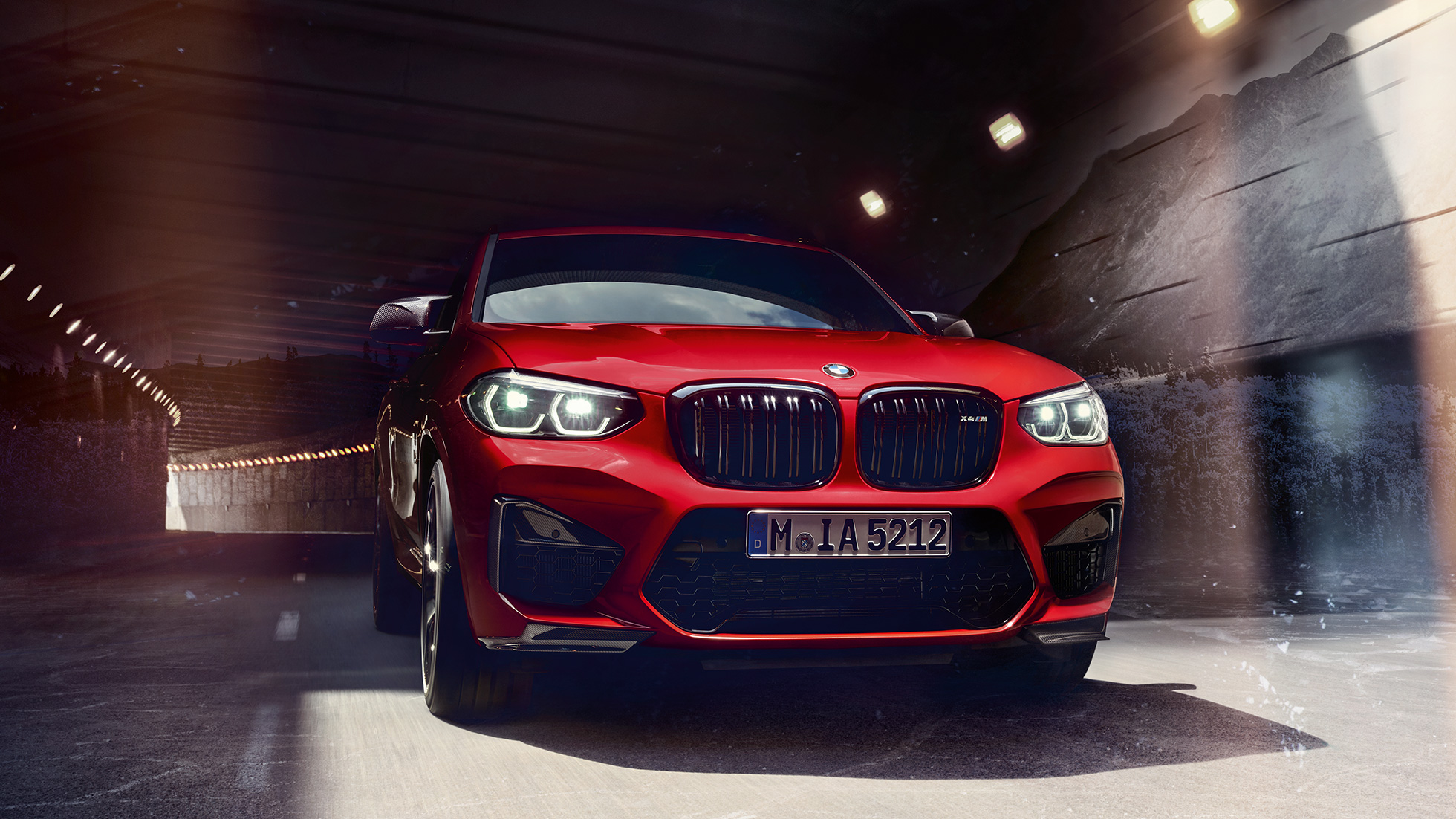 BMW X4 M Competition, vooraanzicht BMW X4 M Competition in Toronto Rot metallic, exterieur, vooraanzicht