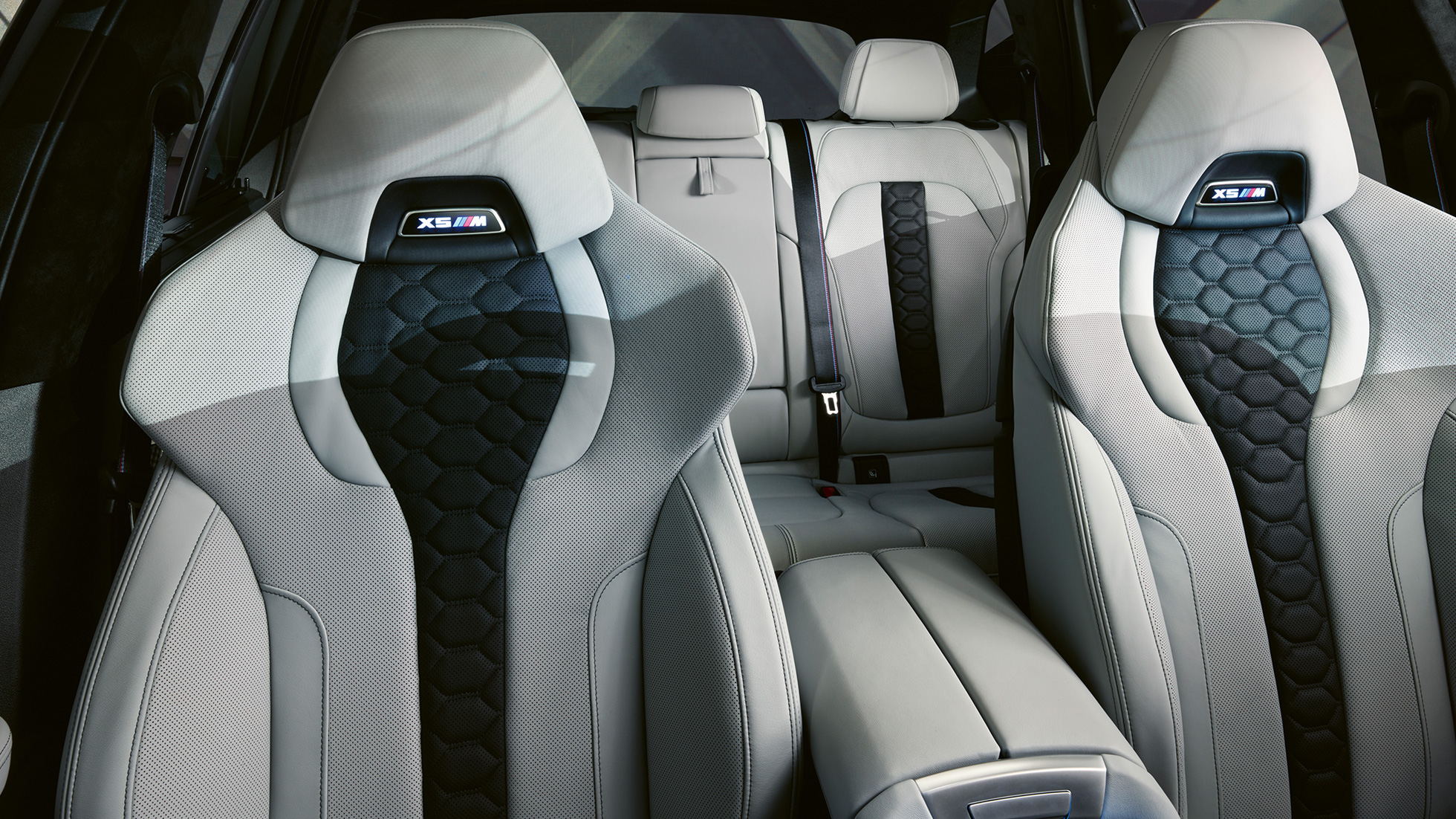 Multifunctionele M stoelen BMW X5 M Competition Multifunctionele M stoelen BMW X5 M Competition F95 interieur