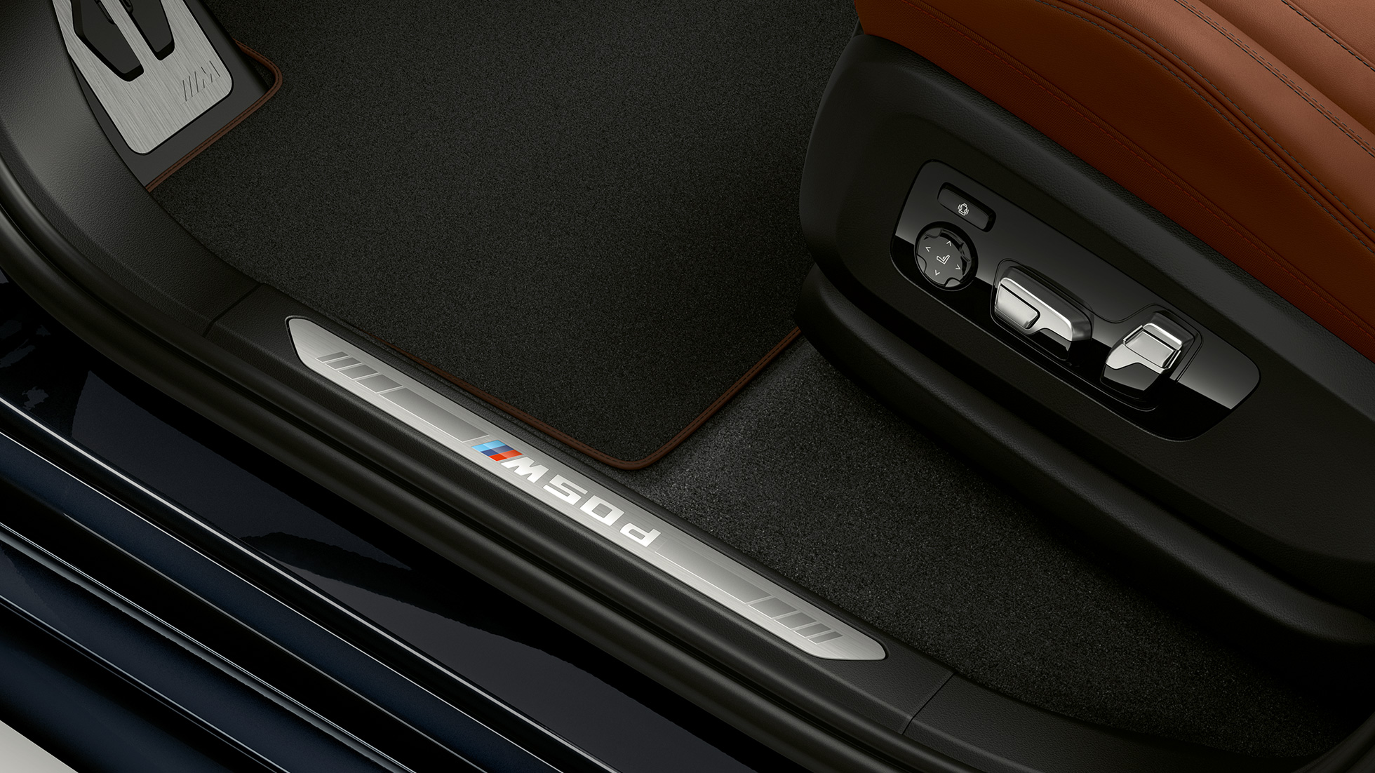 Instaplijsten met M opschrift BMW X5 M50i Instaplijsten met M opschrift BMW X5 M50i G05 interieur