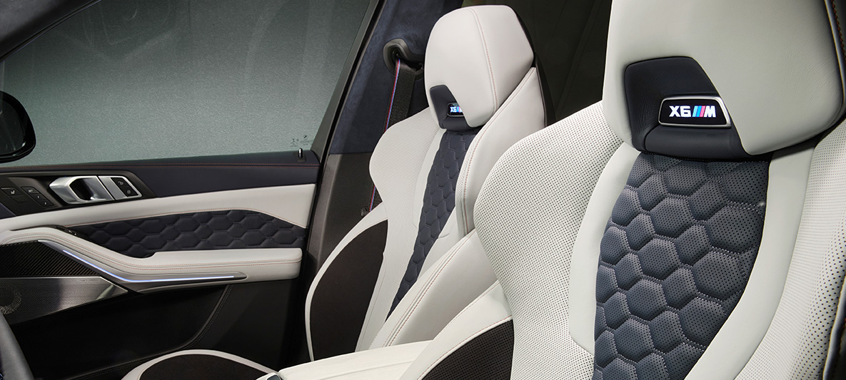 BMW X6 M First Edition F96 interieur multifunctionele stoelen volleder Merino/Alcantara combinatie Silverstone/Night Blue BMW X6 M First Edition F96 interieur multifunctionele stoelen volleder Merino/Alcantara combinatie Silverstone/Night Blue
