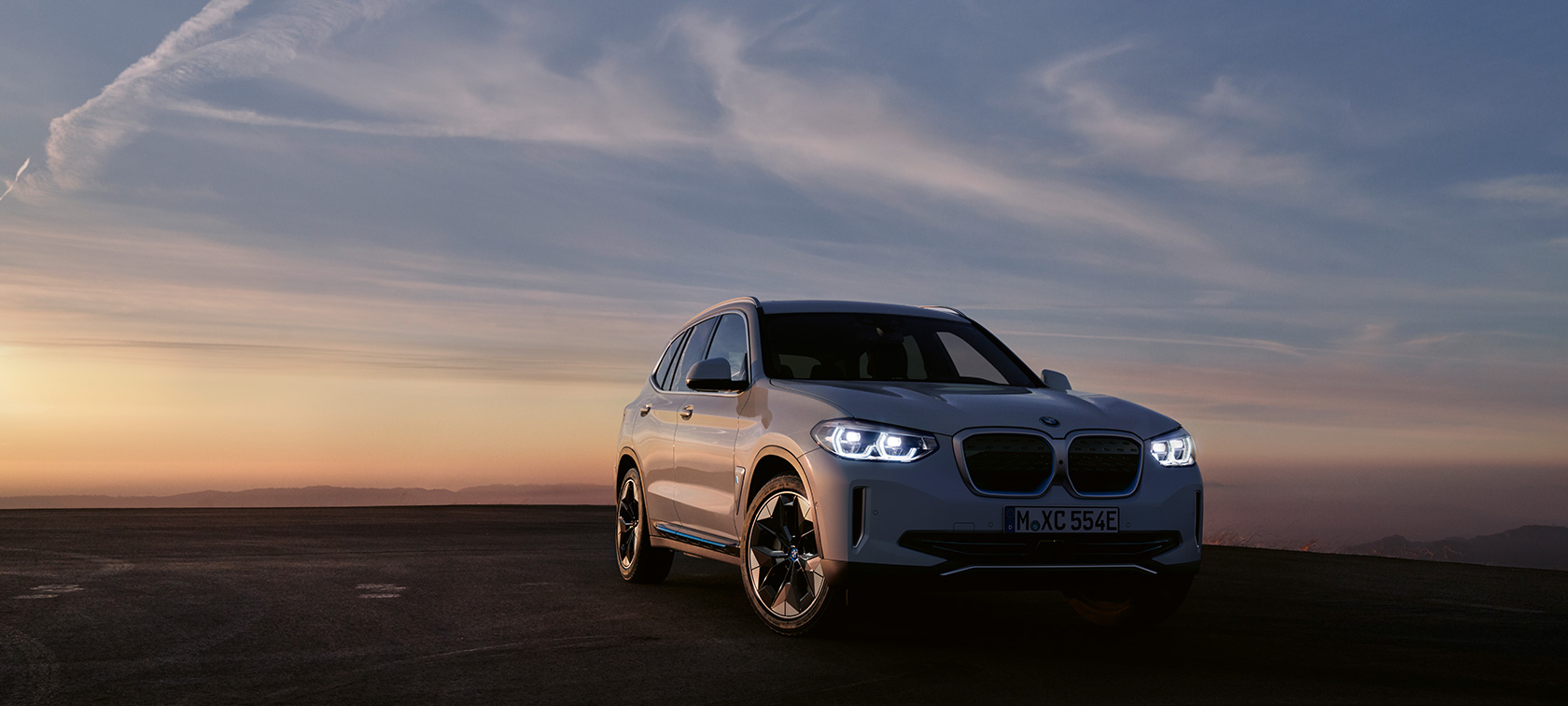 BMW Concept iX3 en BMW Vision iNEXT voor gebouw BMW vooruitblik 2023 BMW Concept iX3 en BMW Vision iNEXT voor gebouw