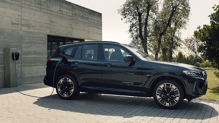 BMW iX3. BMW iX3. 100% elektrisch.