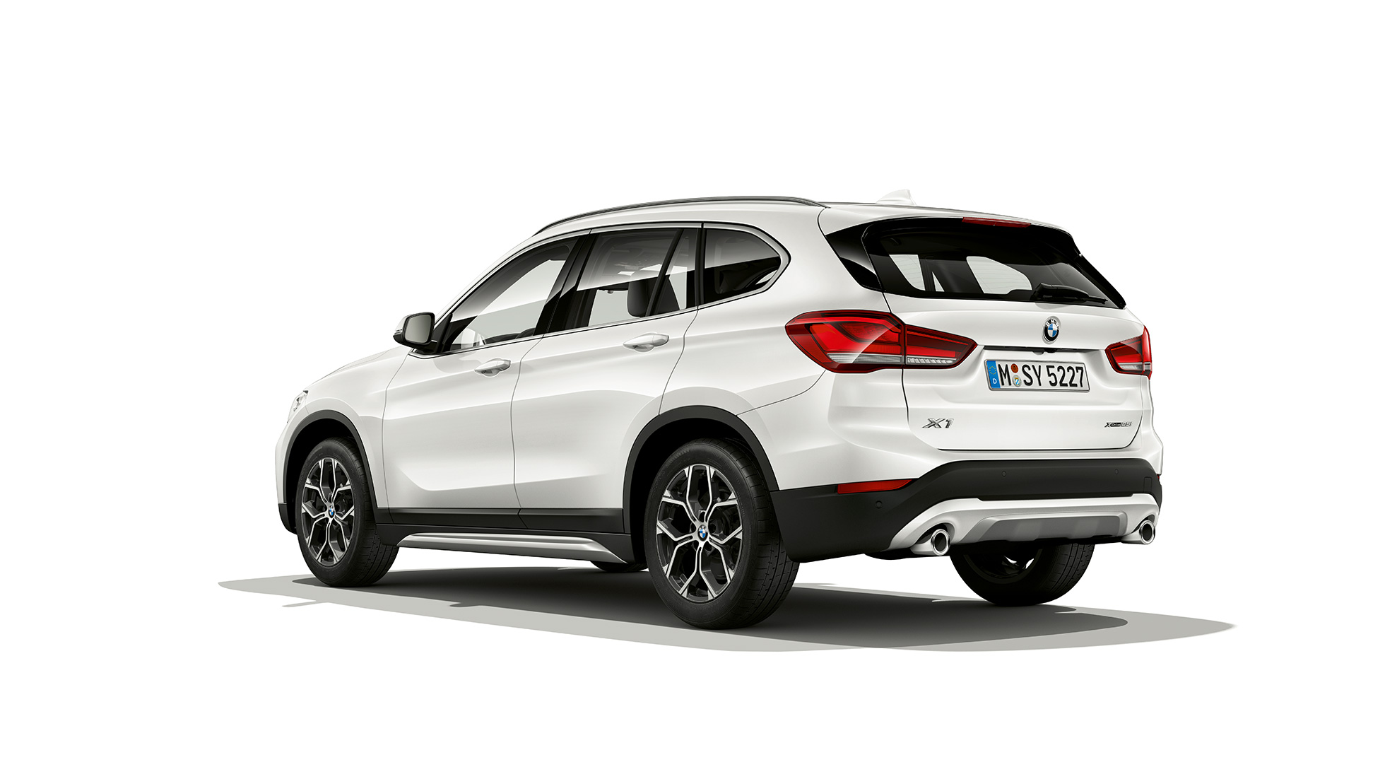 BMW X1, Model xLine, driekwart achteraanzicht BMW X1, Model xLine, driekwart achteraanzicht studio