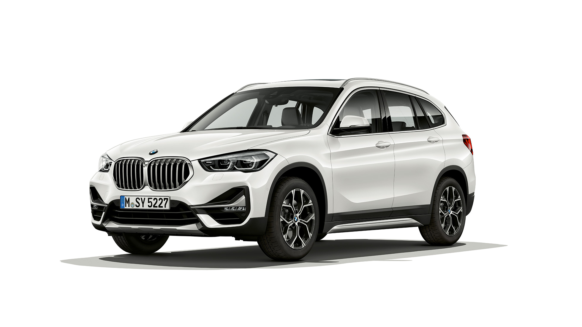 BMW X1, Model xLine, driekwart vooraanzicht BMW X1, Model xLine, driekwart vooraanzicht studio