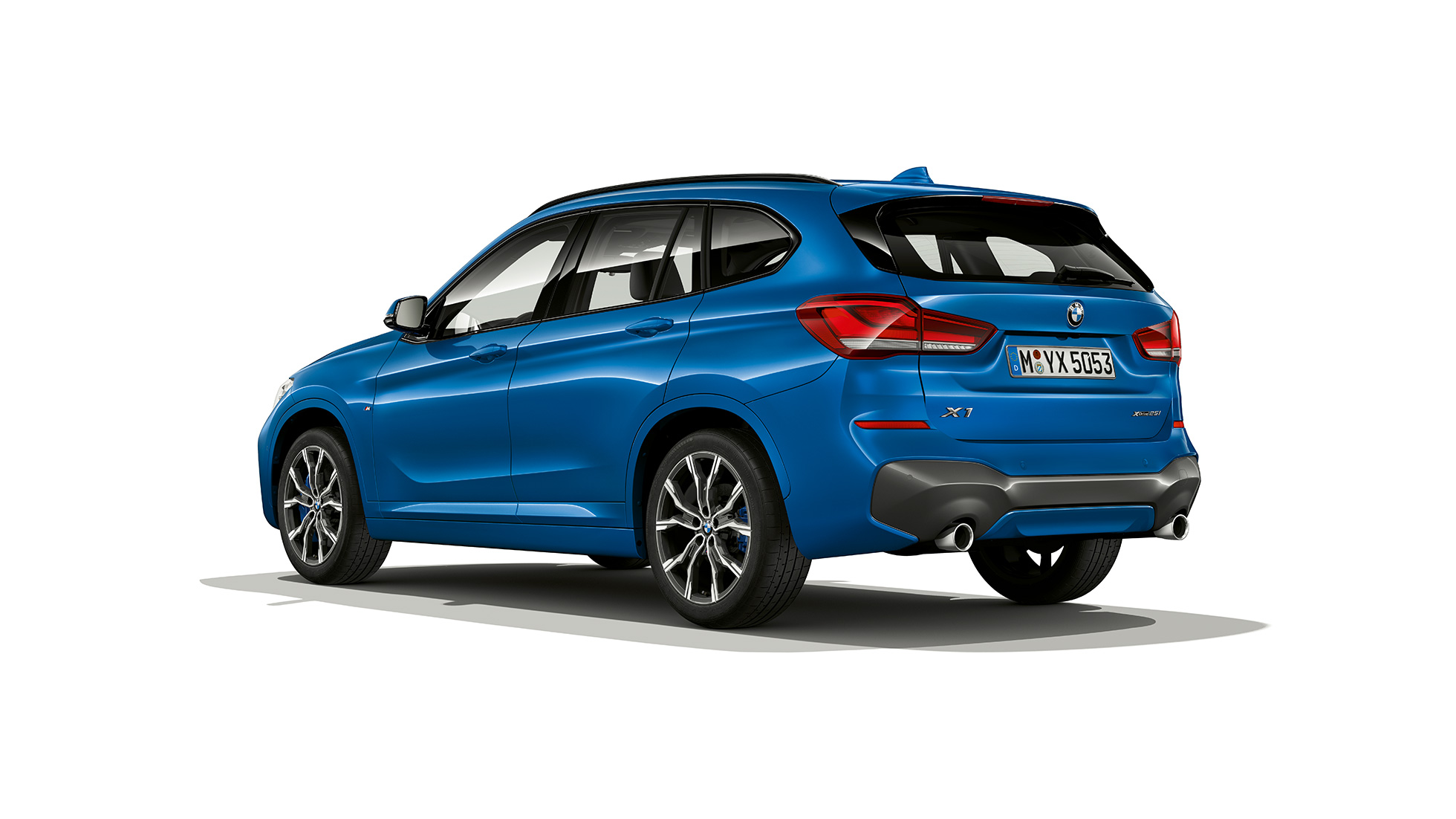 BMW X1, Model M Sport, driekwart achteraanzicht BMW X1, Model M Sport, driekwart achteraanzicht studio