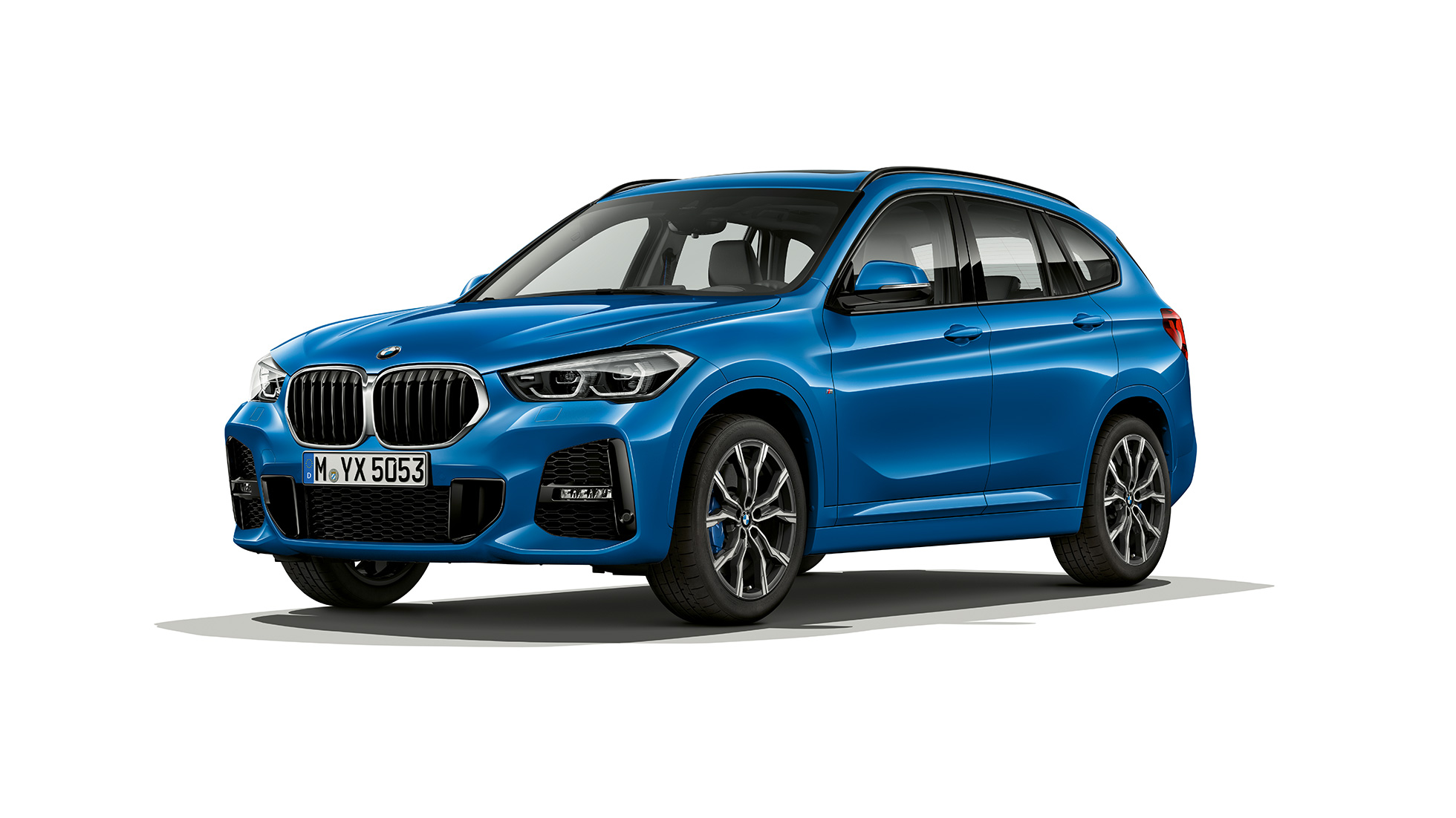 BMW X1, Model M Sport, driekwart vooraanzicht BMW X1, Model M Sport, driekwart vooraanzicht studio