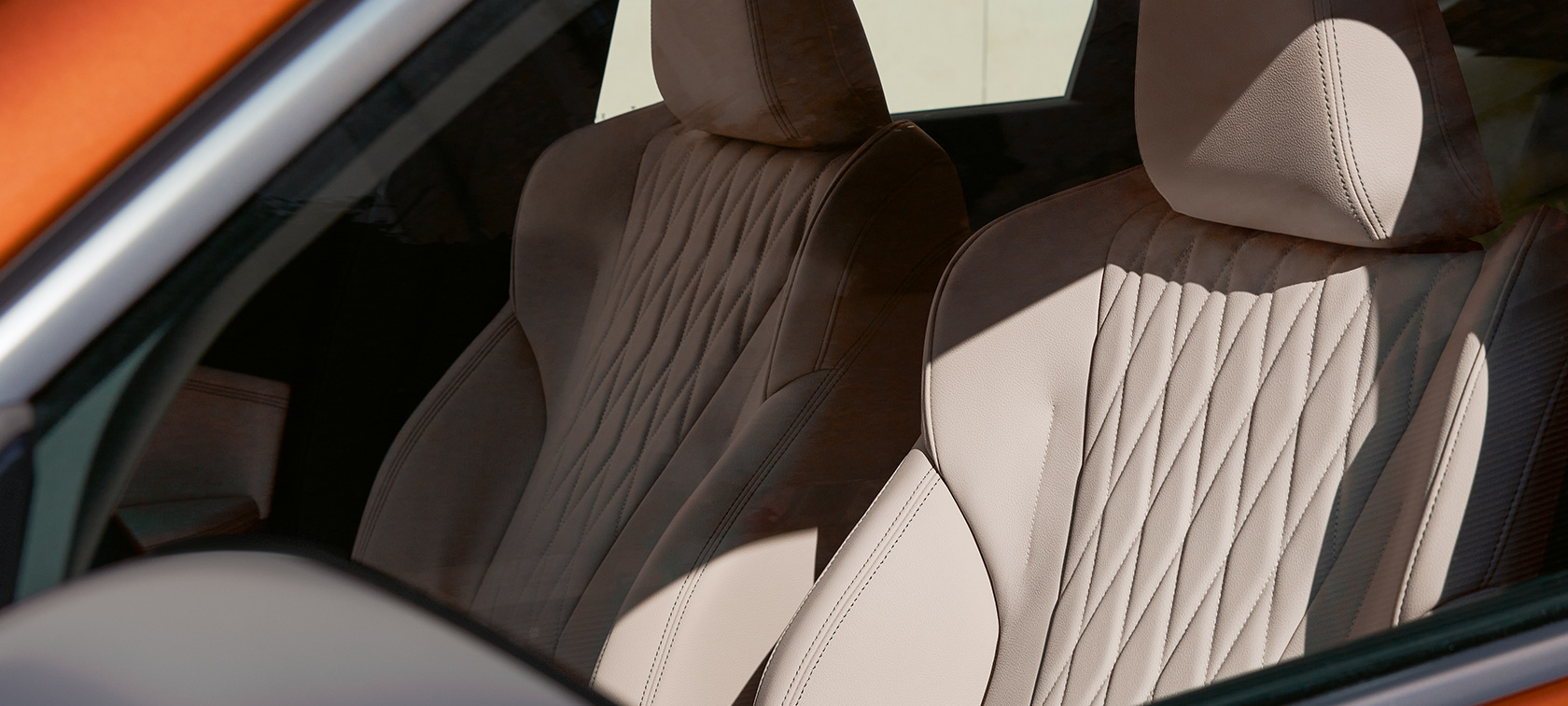 BMW X1 xDrive23i U11 ICE xLine Utah Orange metallic interieurhighlights BMW X1 xDrive23i U11 ICE xLine Utah Orange metallic 20 inch lichtmetalen BMW Individual wielen in Multispaak styling 869 I interieurhighlights