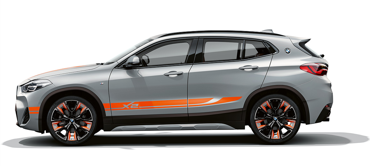 Zijaanzicht BMW X2 F39 BMW X2 F39 Brooklyn Grau zijaanzicht