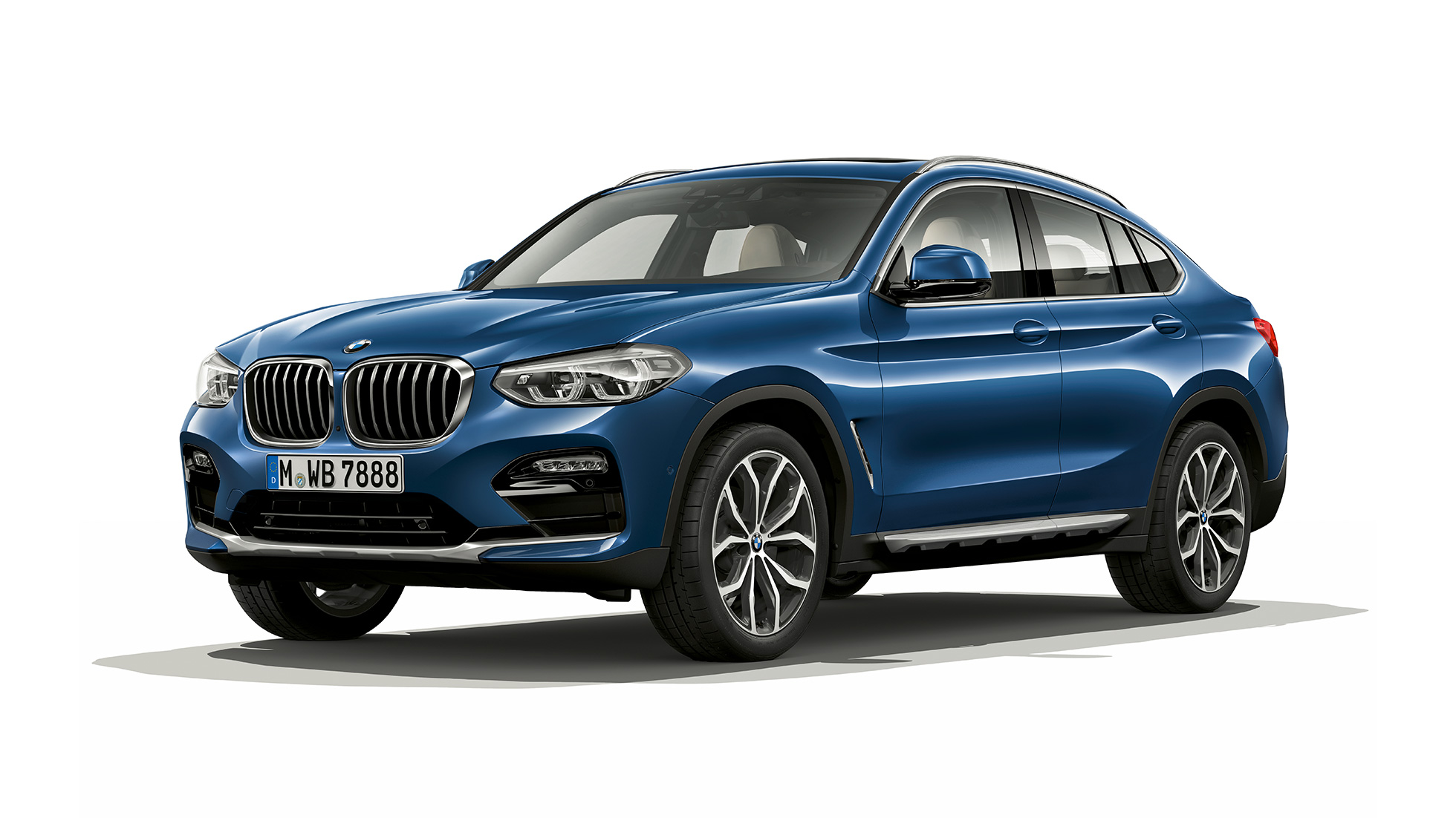 Driekwart vooraanzicht BMW X4 Model xLine BMW X4 xDrive20d Model xLine G02 2018 Phytonicblau driekwart vooraanzicht