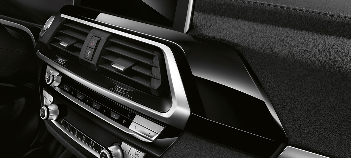 BMW Individual interieurlijsten pianolak Schwarz BMW X4 BMW Individual interieurlijsten pianolack Schwarz BMW X4 G02 2018 Interieur
