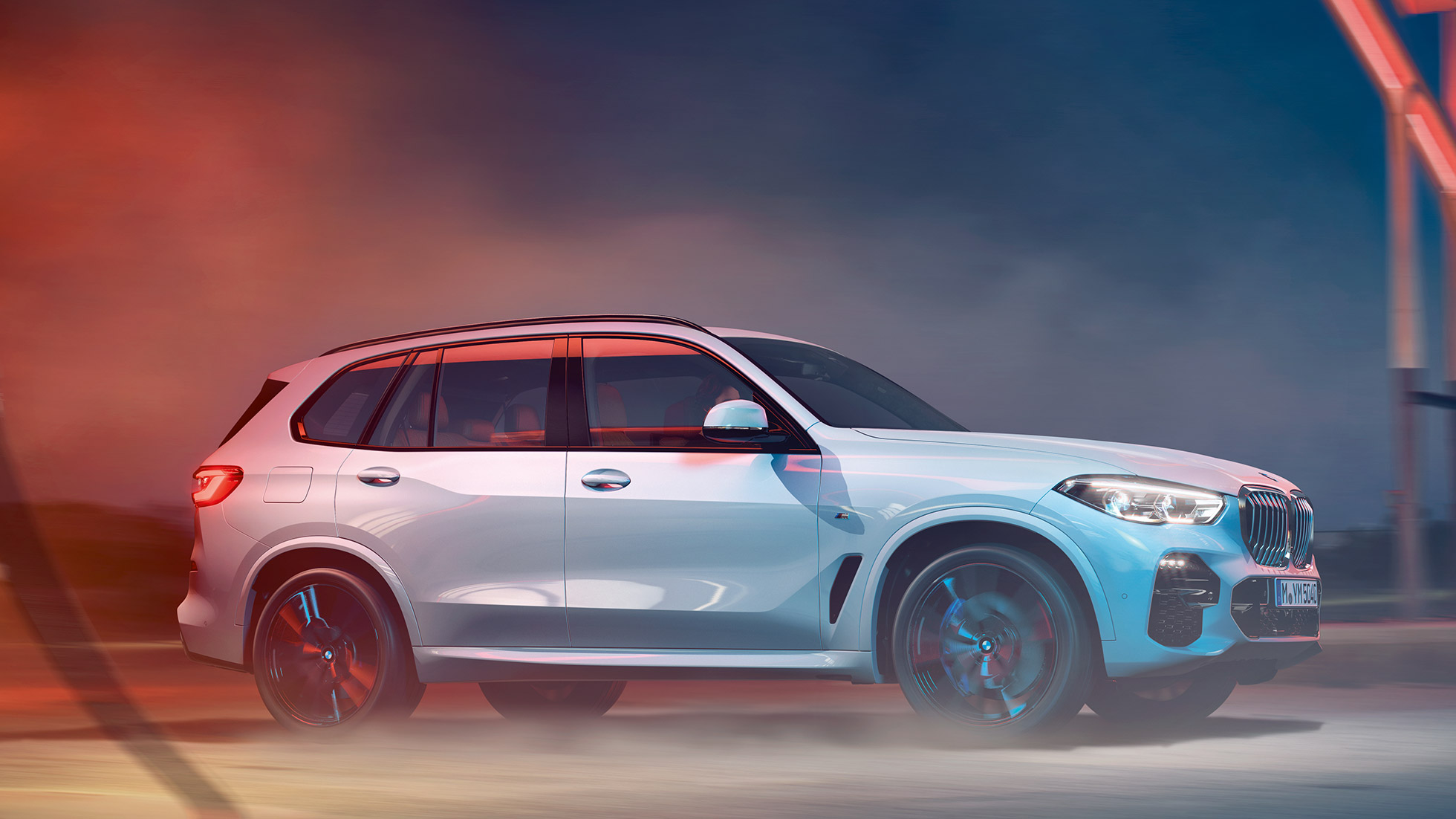 BMW X5 G05 2018 zijaanzicht BMW X5 G05 2018 Mineralweiß metallic zijaanzicht