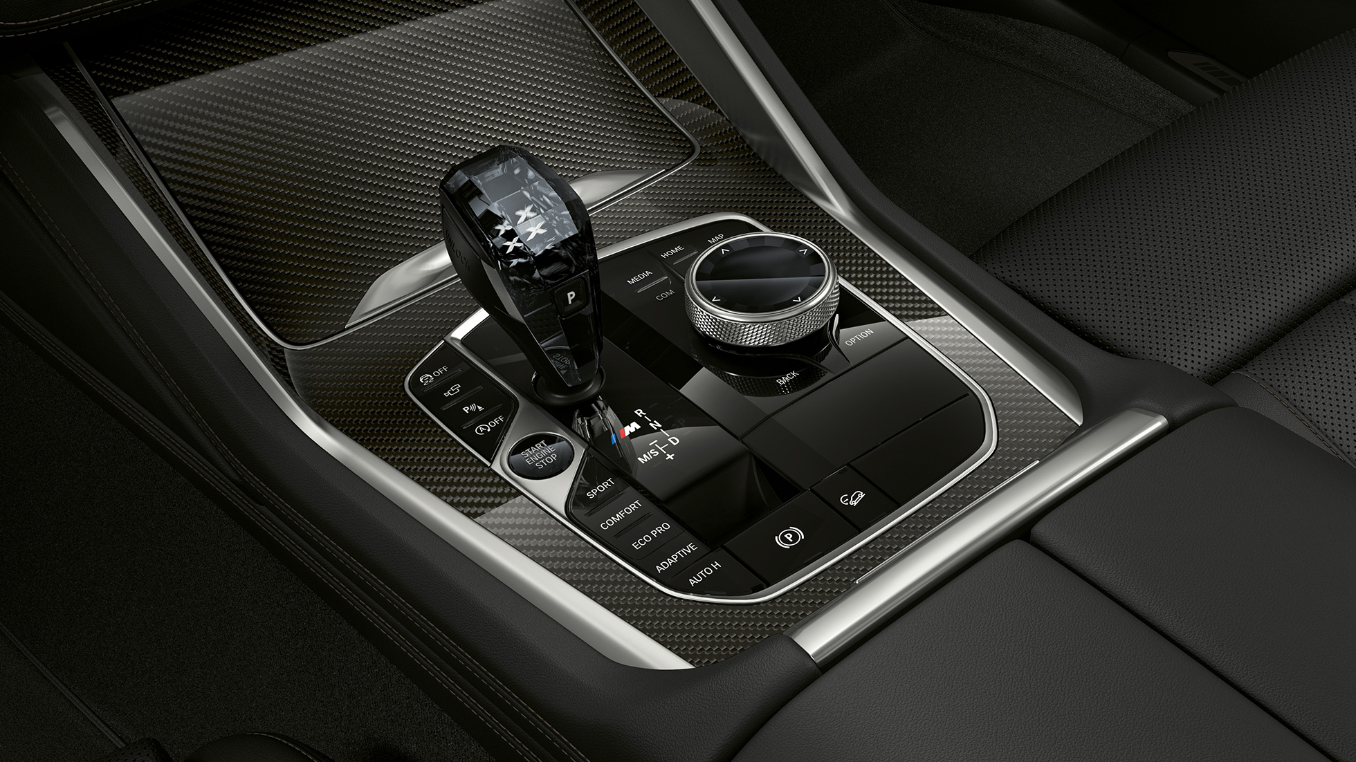 BMW X6 met BMW xLine, middenconsole BMW X6 interieur met BMW xLine met focus op middenconsole