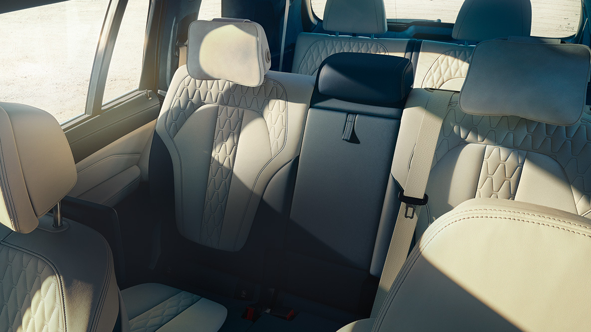 BMW X7 stoelen Schuin bovenaanzicht van de zeven stoelen in de BMW X7