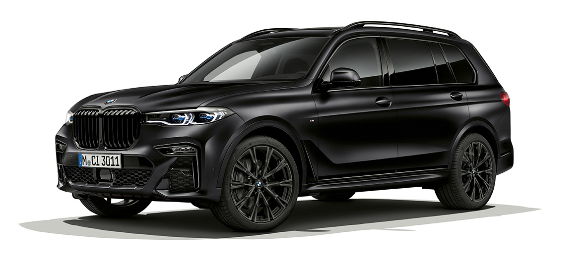BMW X7 SUV Edition in BMW Individual Frozen Black metallic G07 BMW X7 SUV Edition in BMW Individual Frozen Black metallic G07 driekwart vooraanzicht