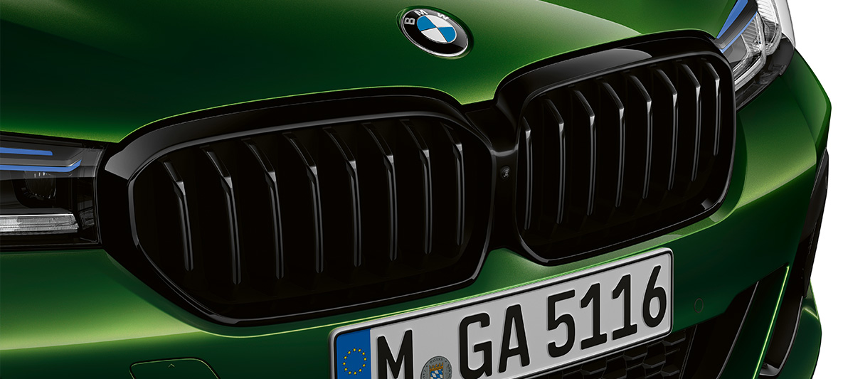 BMW M5 Sedan M nierengrille M hoogglans Shadow Line BMW M5 Sedan M nierengrille M hoogglans Shadow Line
