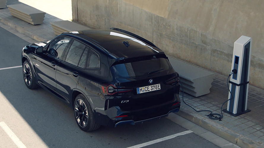 Elektrische BMW modellen BMW iX3 hoogvoltage-accu video Elektrische BMW modellen BMW iX3 hoogvoltage-accu video