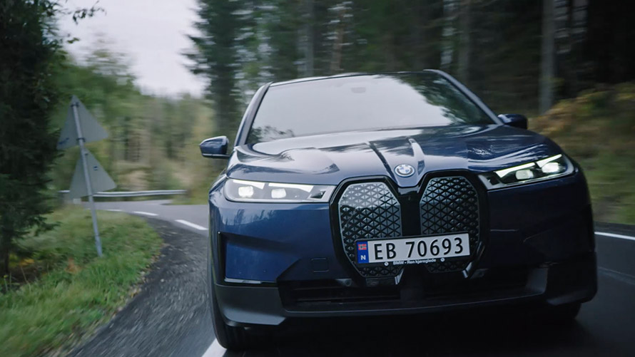 Comfort en rijplezier van de elektrische BMW modellen op video Comfort en rijplezier van de elektrische BMW modellen op video