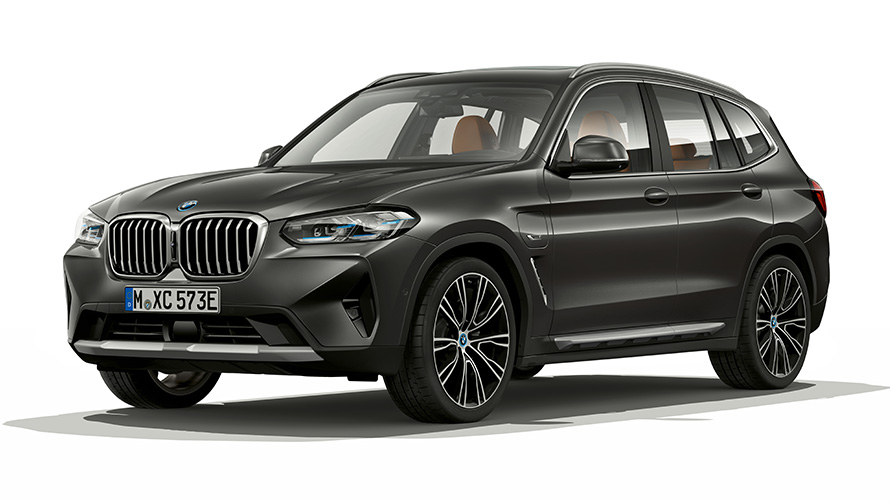 BMW X3 xDrive30e PHEV driekwart vooraanzicht BMW X3 xDrive30e PHEV studio driekwart vooraanzicht