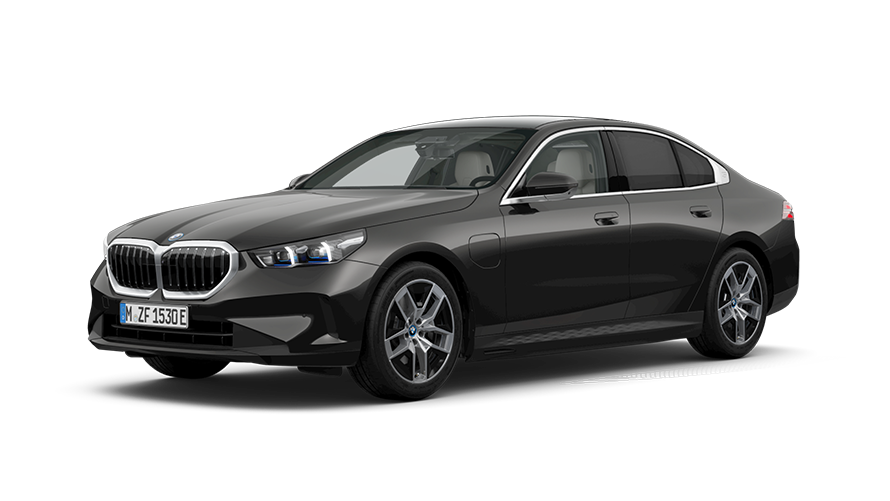 BMW 5 Serie Sedan G60 PHEV 3/4 vooraanzicht stilstaand
