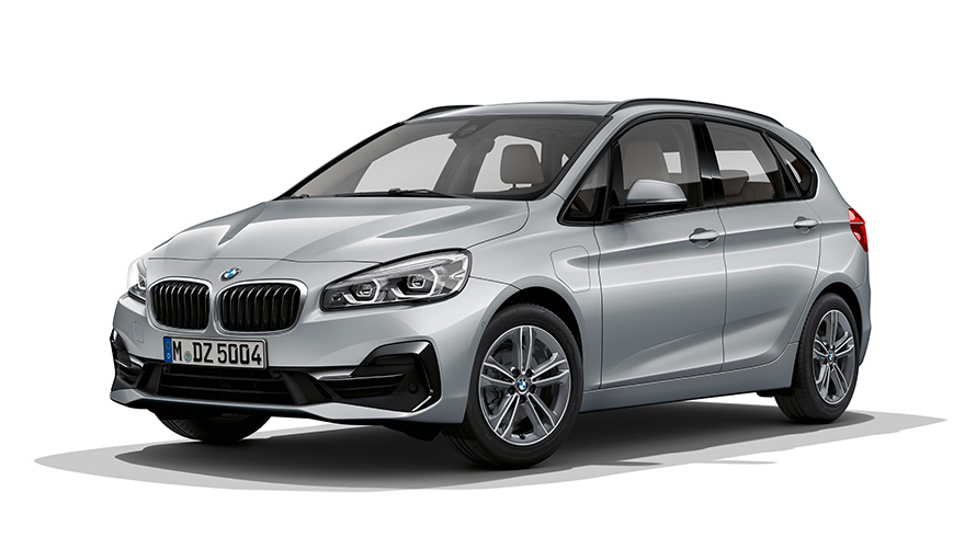 BMW 225xe Active Tourer PHEV model driekwart vooraanzicht BMW 225xe Active Tourer PHEV model driekwart vooraanzicht