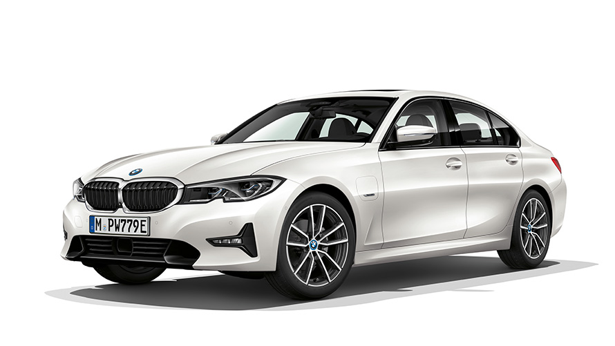 BMW 3 Serie Sedan Plug-in Hybride driekwart vooraanzicht BMW 3 Serie Sedan Plug-in Hybride driekwart vooraanzicht