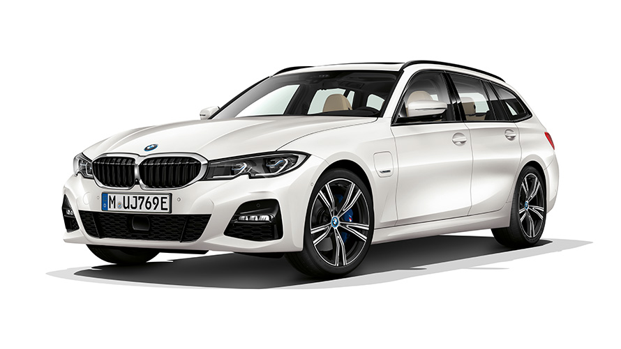 BMW 3 Serie Touring Plug-in Hybride driekwart vooraanzicht BMW 3 Serie Touring Plug-in Hybride driekwart vooraanzicht