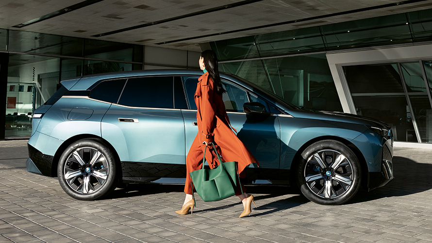 BMW Digital Key gebruiken BMW Digital Key gebruiken BMW iX i20 zijaanzicht