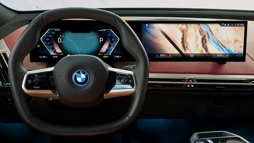 BMW Curved Display met BMW Maps en BMW Intelligent Personal Assistant van BMW iDrive BMW Curved Display met BMW Maps en BMW Intelligent Personal Assistant van BMW iDrive