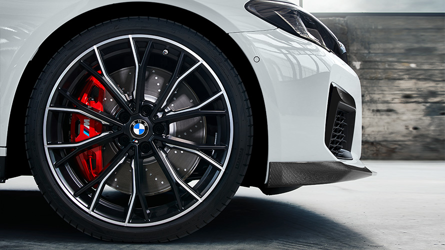 20 inch M Performance wielen in Dubbelspaak styling 669 M Jet Black mat/gepolijst, zomerwielset. BMW Accessoires voor herfst en winter 20 inch M Performance wielen in Dubbelspaak styling 669 M Jet Black mat/gepolijst, zomerwielset